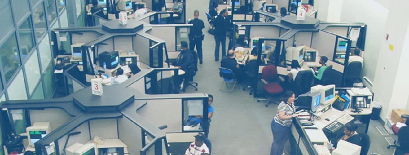 Как найти оператора в call center