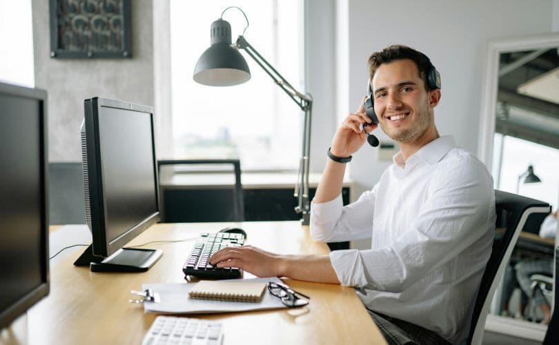 Телемаркетинг – что это и чем занимается отдел телемаркетинга